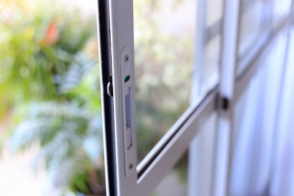 Aluminum Window Mounting - Aluminum Window Mounting Palm Desert, California